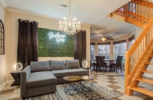 Pointblank House | Chic & Modern Getaway Ranch-Lake Livingston View! Houston/Dallas/Austin Getaway
