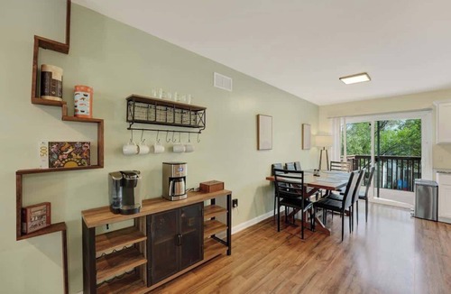 Wilmington House | Chic Modern Townhouse 4 BR | 4 B