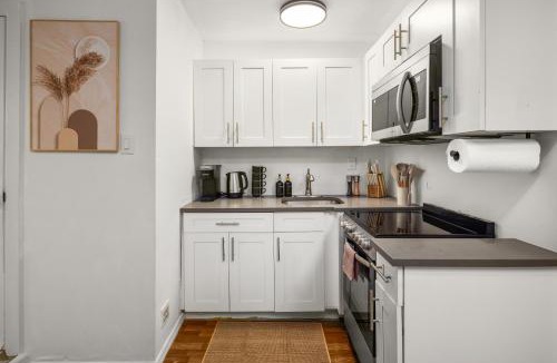 Brooklyn Heights Apartment | Chic Modern Unit in NYC