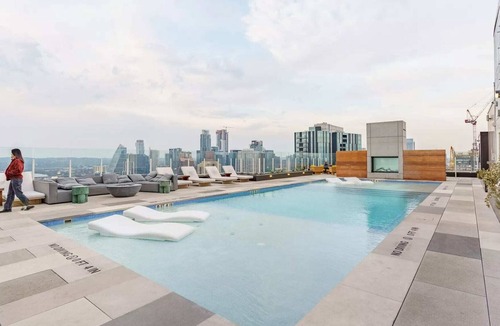 Rainey Street Historic District Apartment | Chic Natiivo I Stylish 1 bedroom apartment