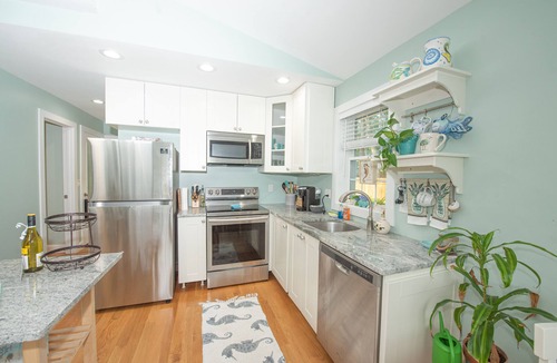 Saunderstown Cottage | Chic Nautical Cottage with Shared Beach Access