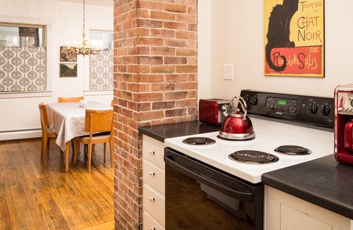 Gorham Apartment | Chic `New England Apartment