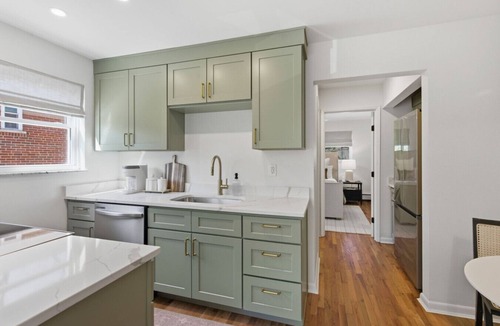 Hyde Park Apartment | Chic One Bed w/Parking | Hyde Park