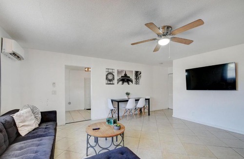 Boynton Beach House | Chic Paris Beach Getaway - 1mi to beach