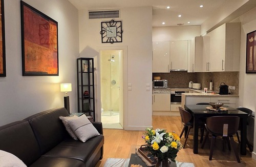 Quartier de la Place-Vendome Apartment | Chic Parisian Retreat Near Louvre, Cafés & Couture