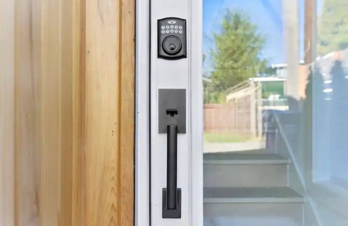 Highland Park Cottage | Chic Parkside Escape 2BR A/C Free Parking