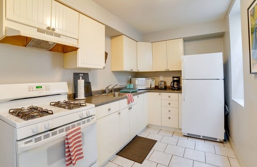 Millvale House | Chic Pittsburgh Townhome w/ Private Deck!
