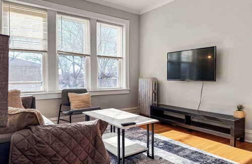 Avondale Apartment | Chic, Quiet 1BR Near Dining Options– Perfect for 2