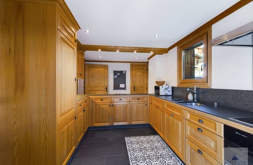 Randogne Ski Chalet | Chic, quiet and luxurious 5-bedroom chalet - perfect for families