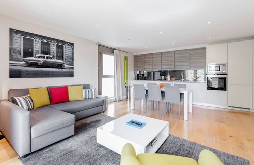 Bishop's Apartment | Chic, Quiet & Secure 2BR, 2BR flat by the London Eye & Waterloo