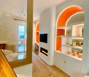 Chaillot Apartment | Chic & Rare Garden Apartment - Champs Elysées