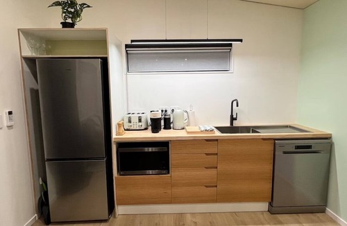 Lake Hayes Apartment | Chic & Relaxing Queenstown Stay