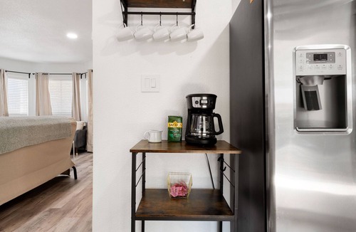 Carmichael House | Chic Remodeled 3BD|2BA House w/ Huge Outdoor Space