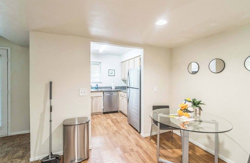 Harlow Apartment | Chic Retreat 2 Miles from Downtown
