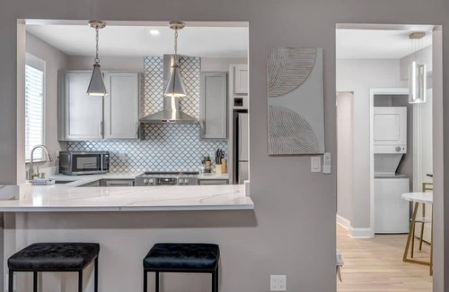 Southbank Apartment | Chic Riverfront apartment in downtown San Marco