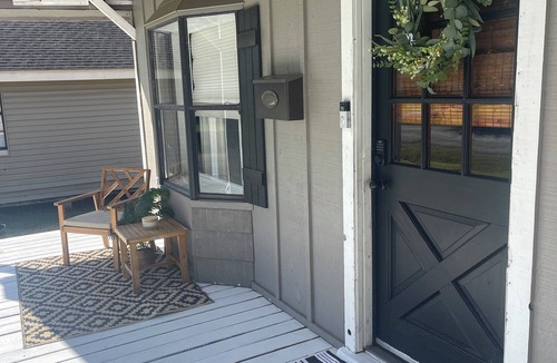 Port Neches House | Chic Roots 3BR 2BA Home