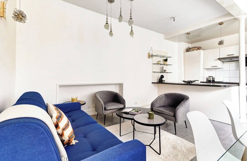6th Arrondissement Apartment | Chic Saint-Germain 1BR Apartment for 4 Guests