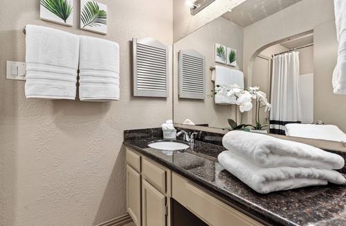 Barker House | Chic Sanctuary | Long Term Stays Special | Dup