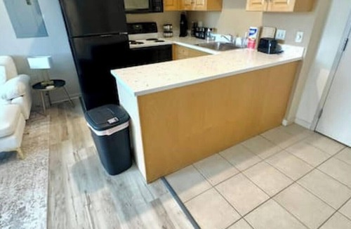 Downtown Cleveland Apartment | Chic Serenity Loft/Fast Wi-Fi Walkable