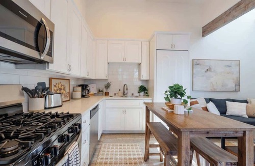 Mission Hills Apartment | Chic Side-by-Side Units: Perfect for Groups!