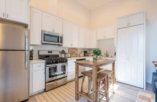 Mission Hills Apartment | Chic Side-by-Side Units: Perfect for Groups!