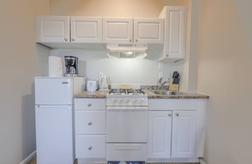Prudential - St. Botolph Apartment | Chic South End Studio | Perfect for Nurses!