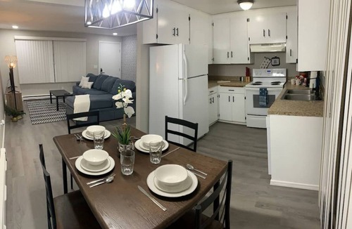 Puyallup Apartment | 🔥CHIC, SPACIOUS, PRIVATE STAY: GREAT LOCATION🔥
