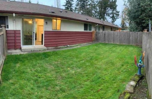 Puyallup Apartment | 🔥CHIC, SPACIOUS, PRIVATE STAY: GREAT LOCATION🔥