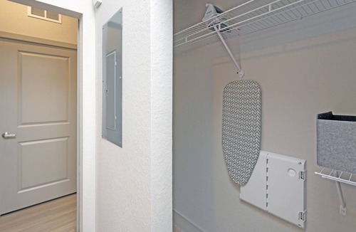 East Ybor Apartment | Chic & Spotless by Channelside, 1BR - 5 ppl