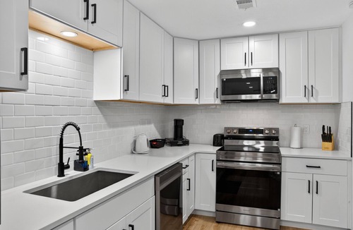 Dallas Apartment | Chic Stay World Cup Free Parking Extended Stays