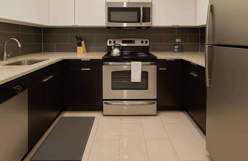 East Hyde Park Apartment | Chic Studio in Historic Hyde Park – Walk to Campus