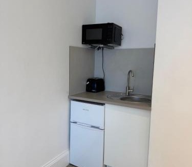 Heston Apartment | Chic Studio Living