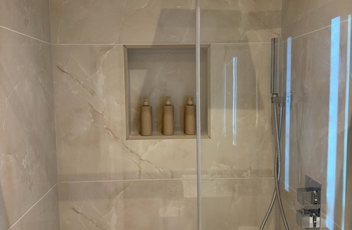 Heston Apartment | Chic Studio Living