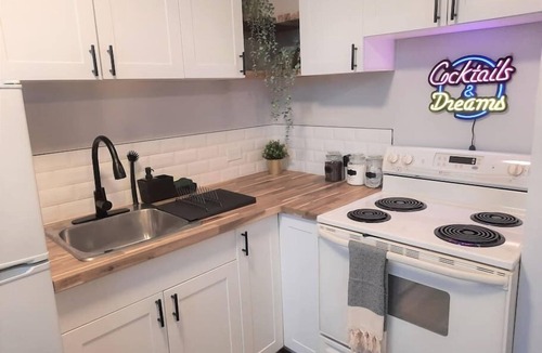 Inglewood Apartment | Chic Studio Minutes to DT