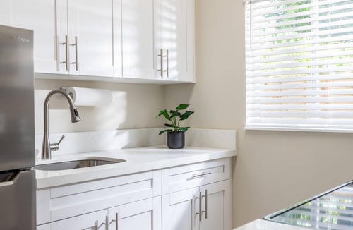Buena Vista Apartment | Chic Studio - Near Everything Trendy