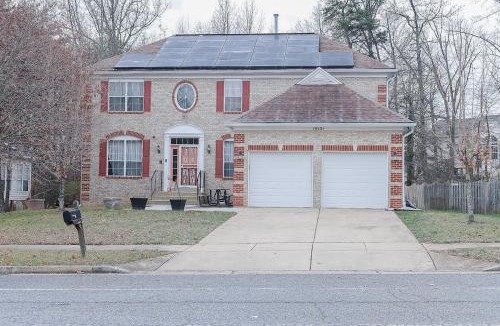 Seabrook Apartment | Chic Studio Retreat - Close to DC & Top Attractions