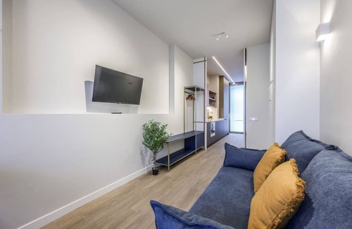 Chueca Apartment | Chic Studio Steps from Gran Vía, Madrid