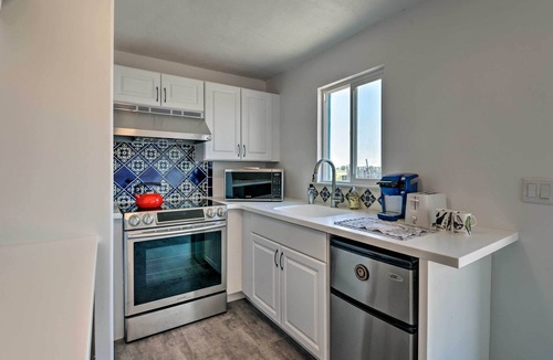 El Prado Apartment | Chic Studio w/Grill - 25 Mins to Taos Ski Valley!