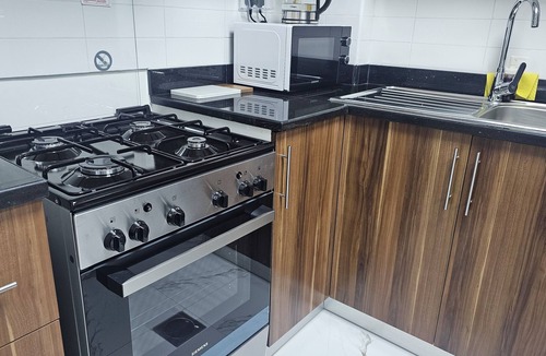 Al Hamra Village Apartment | Chic studio with AC, fitness room, swimming pool, open sea in marvelous Al Hamra