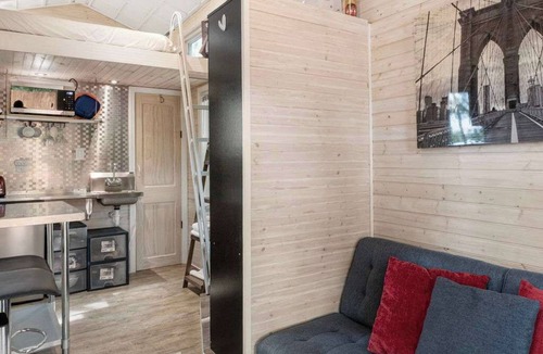 Roswell Cabin | Chic Tiny Cabin | Modern and Cozy Retreat for Two