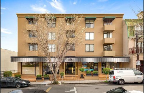 Toorak Apartment | Chic Toorak Studio