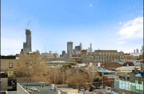 Toorak Apartment | Chic Toorak Studio