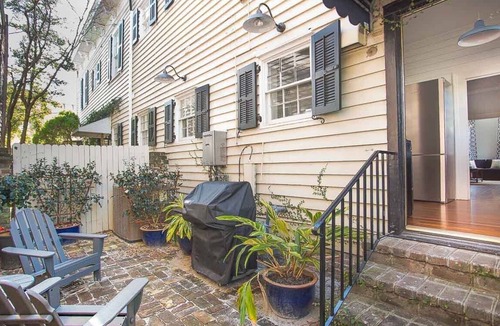 Historic District - North House | Chic Townhome for the Entire Family Near River Street by Lucky Savannah