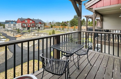 McCall Villa | Chic Townhome in McCall, Walking Paths
