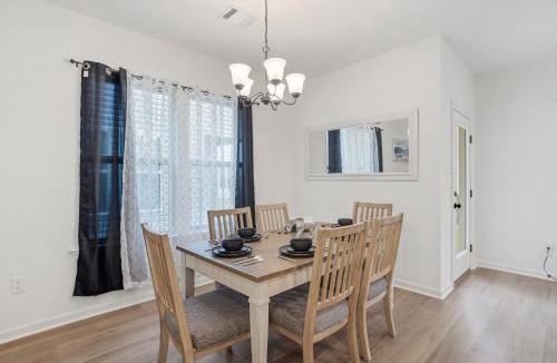 Highlands - Perkins House | Chic Townhouse by LSU
