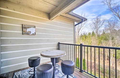 Townsend House | Chic Townsend Condo w/Saltwater Pool!