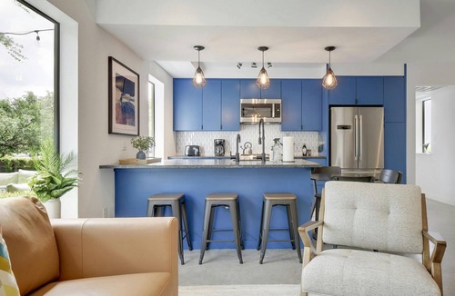 South River City House | Chic Travis Heights Home + Pool - Chelsea Oak II