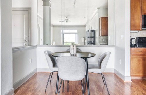 Triangle State Apartment | Chic Triangle State 2BR w/ W/D, Gym, Pool & Onsite Retail, by Blueground