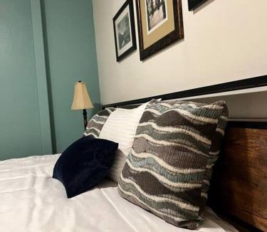Central Business District Apartment | Chic Two-Bedroom Apartment on Camp St, New Orleans