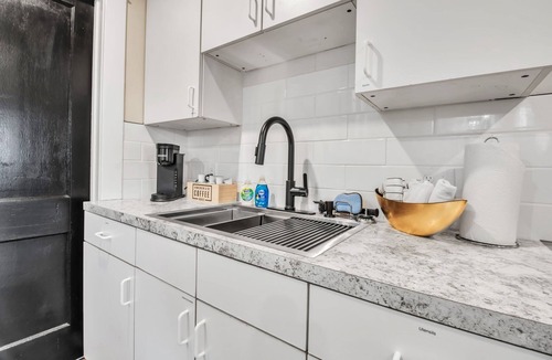 Buffalo Apartment | Chic Two Bedroom near Buffalo